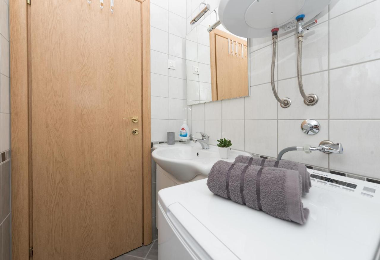 Deluxe 3 Bedroom Apartment With Sea View Baška Voda Buitenkant foto