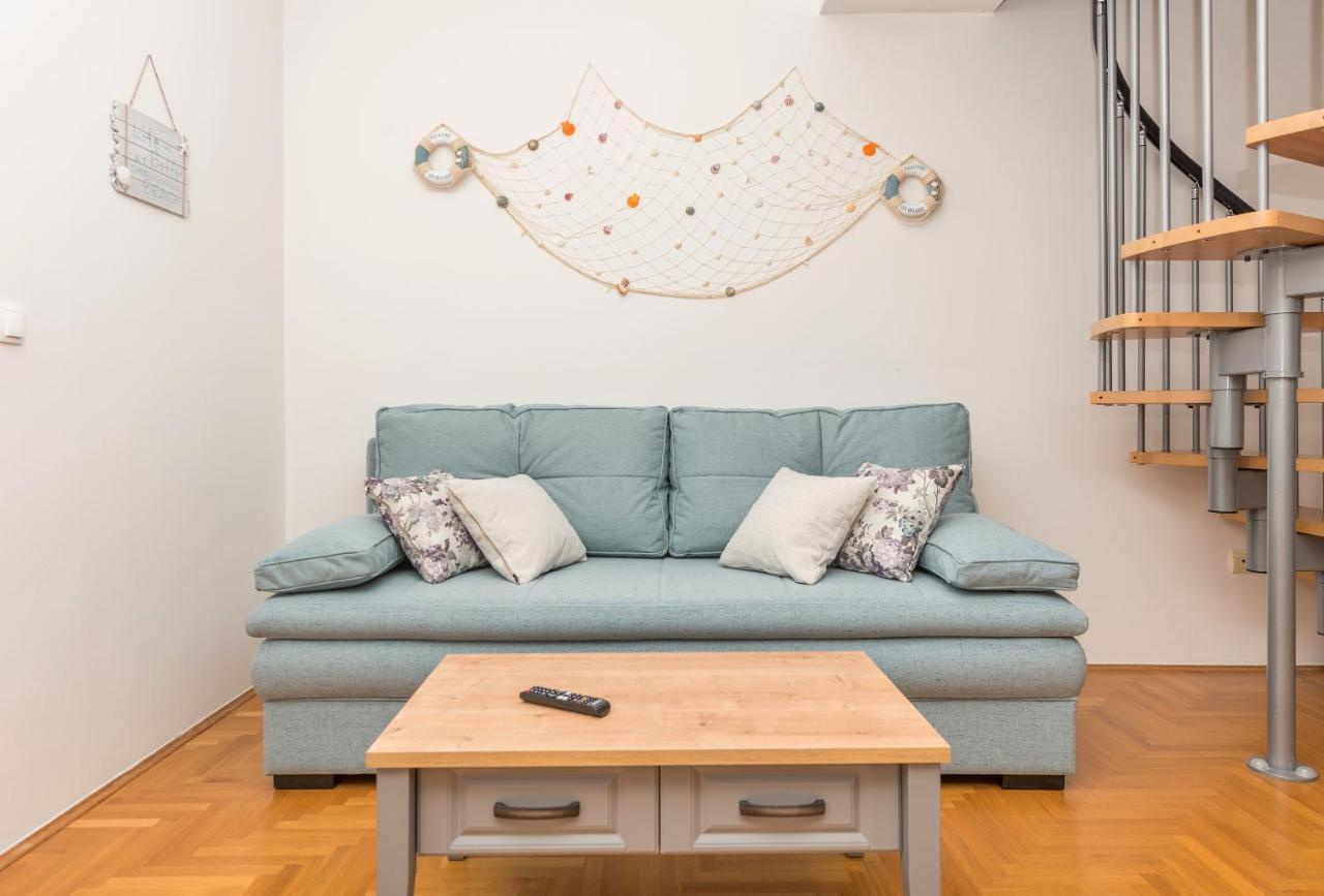Deluxe 3 Bedroom Apartment With Sea View Baška Voda Buitenkant foto
